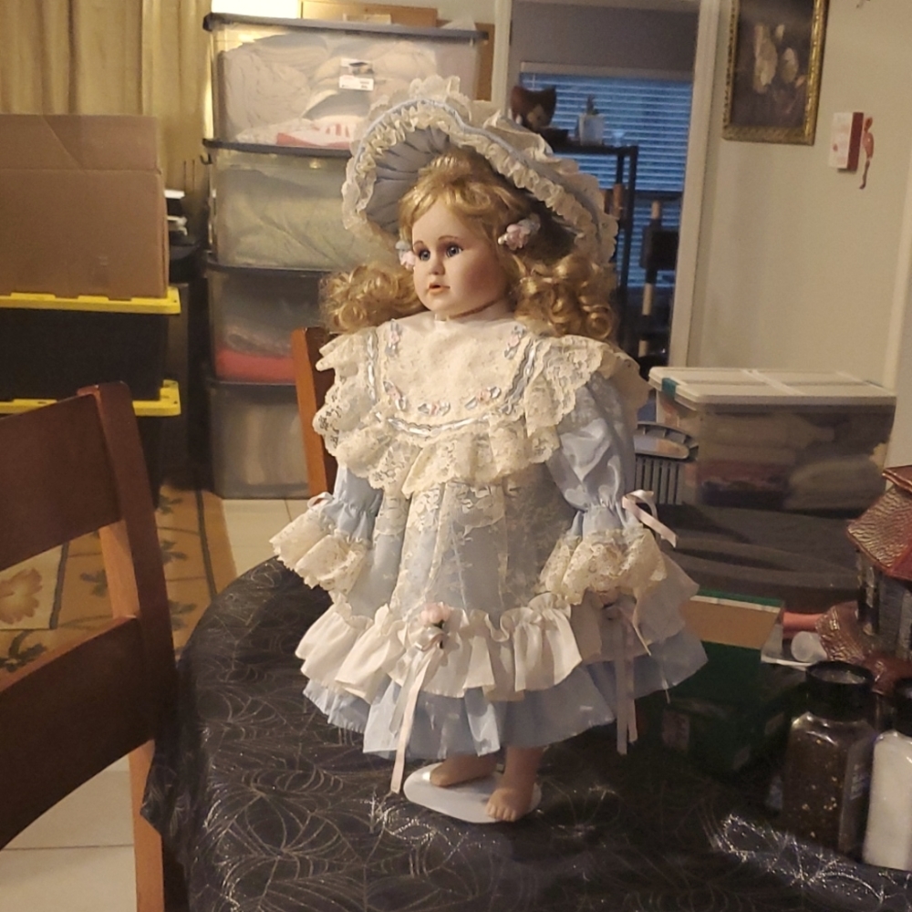 20 inch doll, love that face